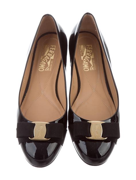 ferragamo flats women